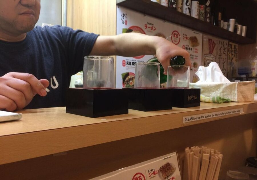 Kyoto: Casual Pontocho Evening Food Tour - Starting beside the Izumo-no-Okuni statue