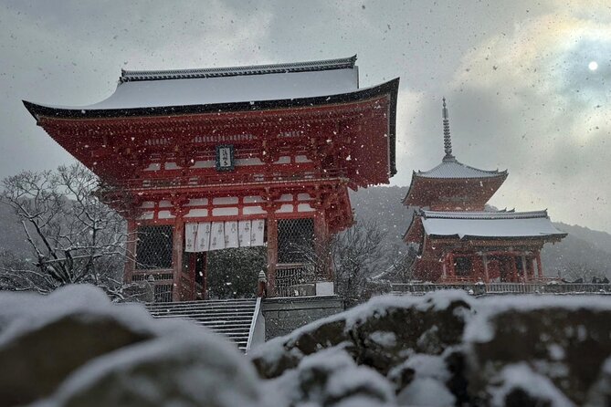 Kyoto Early Bird English Tour: Fushimi Inari & Gion(Private opt) - Yasaka Pagoda and Yasaka Koshin-do add visual variety