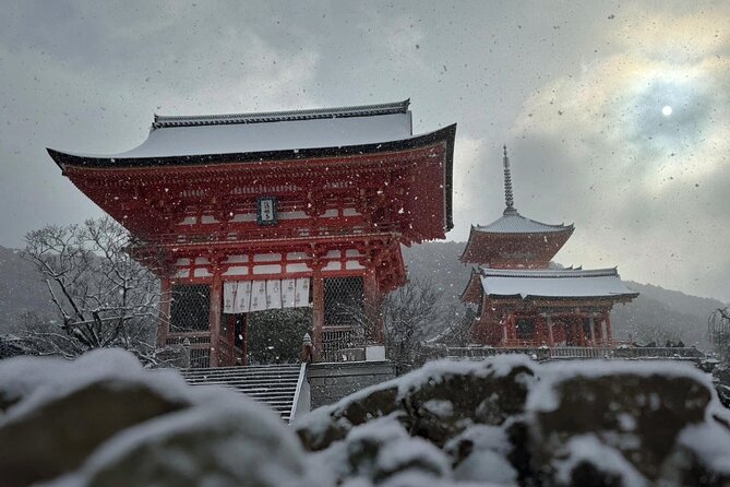 Kyoto Early Bird English Tour: Gion & Higashiyama(Private opt) - What the guide adds to the morning