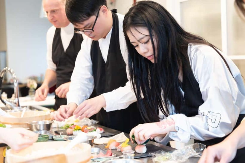 Kyoto: Enjoy Sushi & Market Tour! Best for Family & Couple! - Practical Details for a Smooth Visit