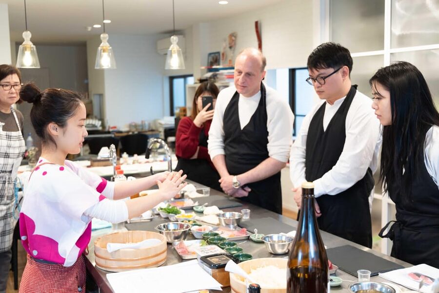 Kyoto: Enjoy Sushi & Market Tour! Best for Family & Couple! - Best for Families, Couples, and Curious Beginners