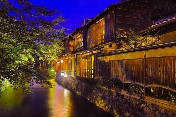 Kyoto Evening Gion Food Tour Including Kaiseki Dinner - Gion Shirakawa and the old wooden streets