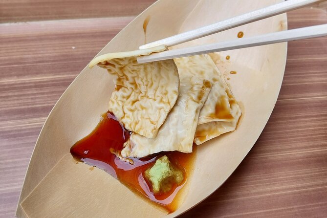 Kyoto Food Tour of 10 Tastings with Wagyu, Mochi & More Surprises - Kyoto-style okonomiyaki in Gion
