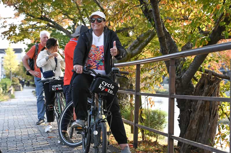 Kyoto: Full Day Bike Tour - Toji and Nishi Honganji set the tone