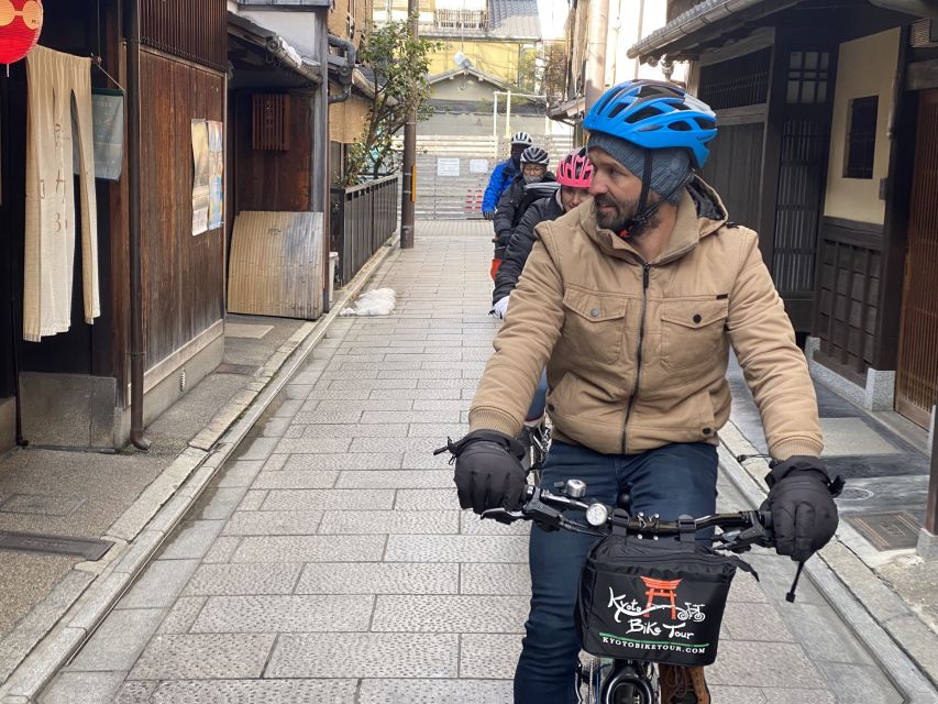 Kyoto: Full-Day City Highlights Bike Tour with Light Lunch - Arashiyama Bamboo Grove: a quiet start before the crowds