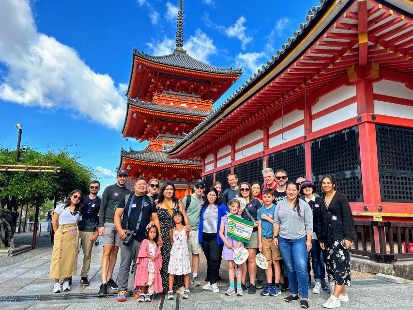 Kyoto: Fushimi Inari, Kinkakuji, Bamboo Grove 1 Day Bus Tour - Fushimi Inari and thousands of red torii gates