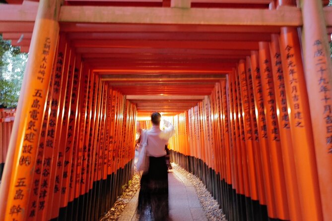 Kyoto Fushimi-Inari Night Walking Tour - Walking beneath thousands of torii gates