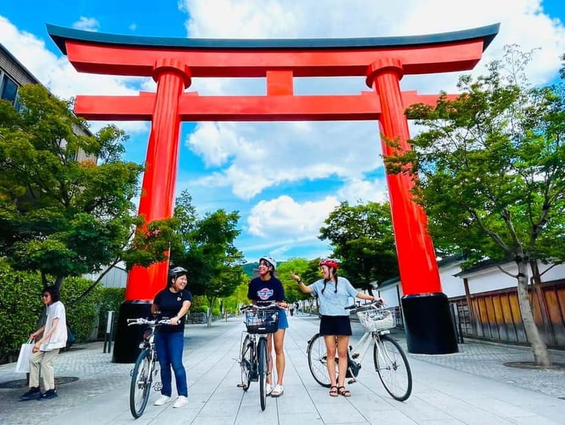 Kyoto: Fushimi Inari Shrine and Tofukuji Temple E-Bike Tour - Gion gives the ride a cultural start