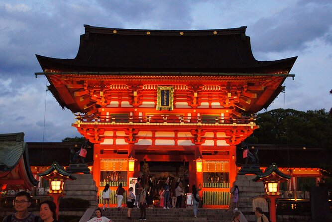 Kyoto: Fushimi Inari Shrine Walking Tour - The forest trail and the climb uphill