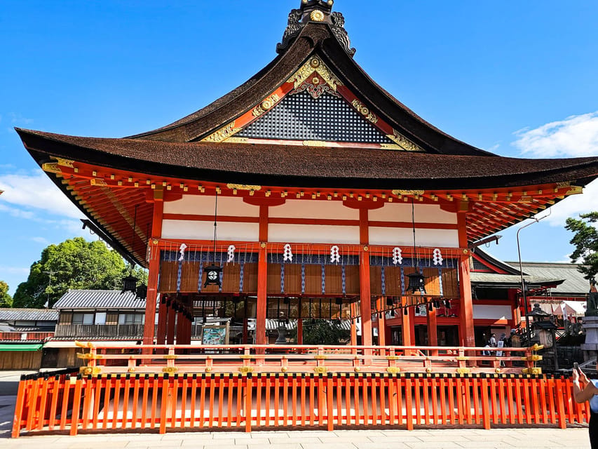Kyoto: Fushimi Inari Taisha Guided Walking Tour - A guide makes the difference