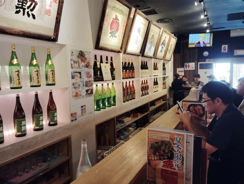 Kyoto: Fushimi Sake Brewery Tour - 18 Tastings in 2.5 Hours - What the guides add to the experience