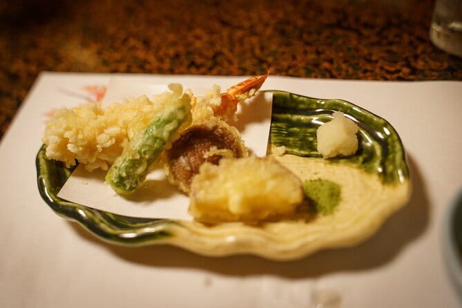 Kyoto: Geisha Dinner & Gion Cultural Walk - Starting at CACAO MARKET by MARIEBELLE KYOTO