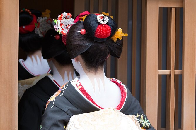 Kyoto Geisha District Walking Tour in Gion - Tatsumi Bridge and Gion Shirakawa offer the best photographs