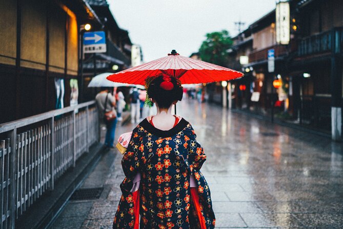 Kyoto Geisha District Walking Tour in Gion - What the guide quality means for your experience
