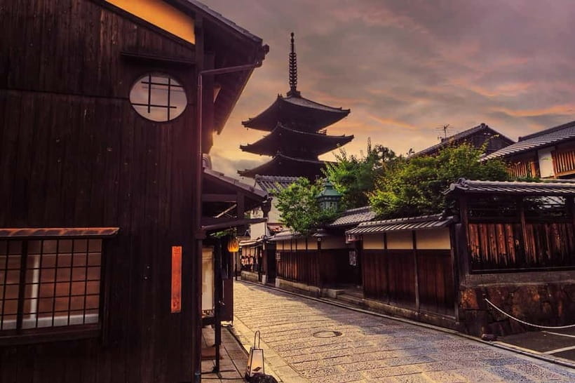Kyoto Geisha Walking Tour: Gion District & Hidden Gems - Why Gion makes a good first walk in Kyoto
