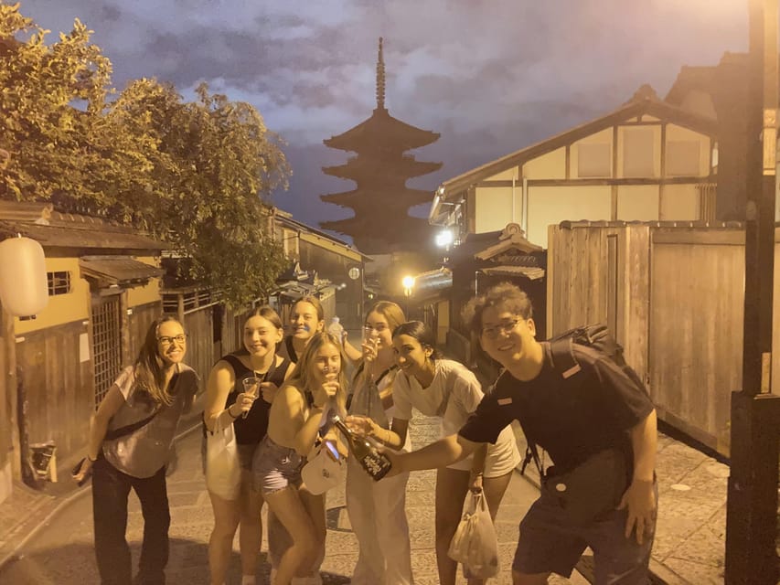 Kyoto: Gion Evening Walk with Hidden Gems, Geisha & Sake - Ending at Yasaka Shrine
