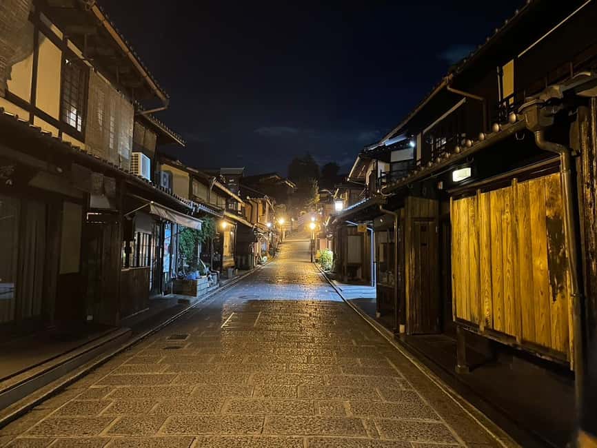 Kyoto: Gion & Geisha District Night Time Walking Tour - Ninenzaka: beautiful, busy, and worth seeing