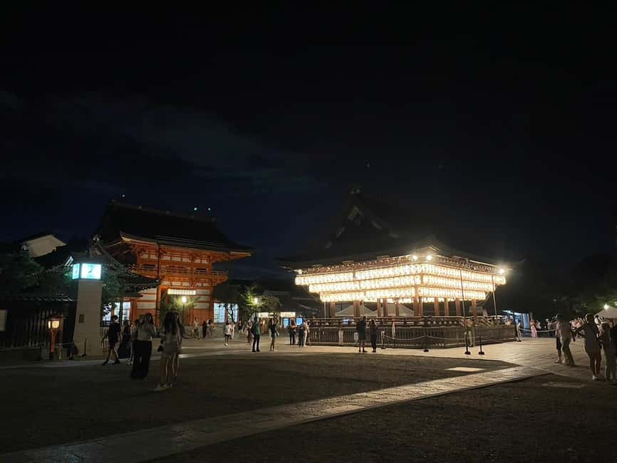 Kyoto: Gion & Geisha District Night Time Walking Tour - Yasaka Shrine: where the walk begins