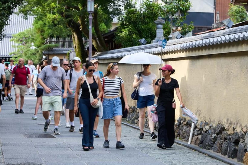 Kyoto: Gion Geisha District Walking Tour and Hidden Gems - Chion-in, where the walking becomes more serious