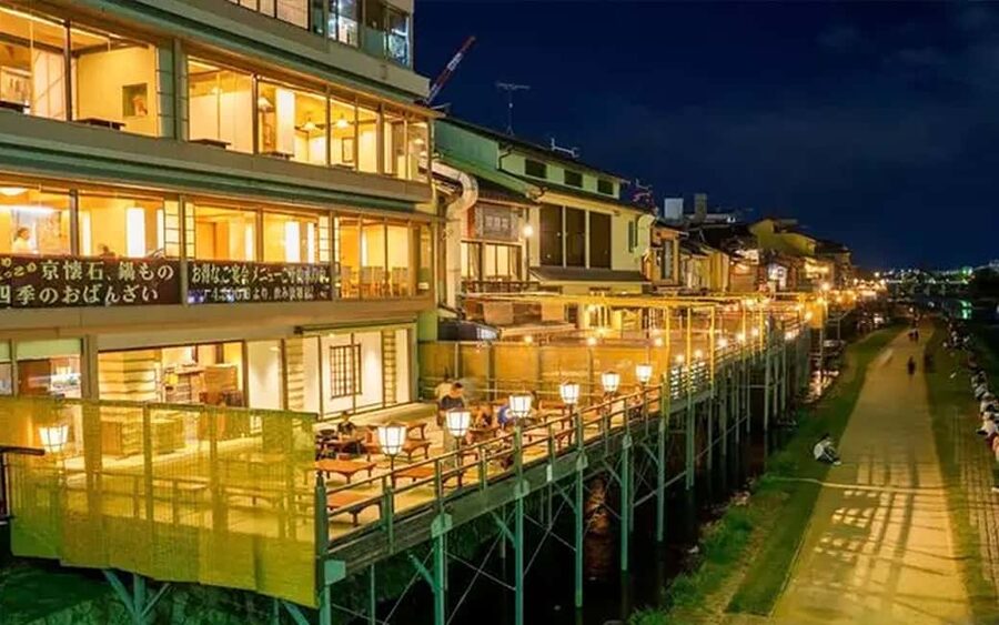 Kyoto: Gion Hidden Gems & Geisha Culture Tour - How the guides shape the experience