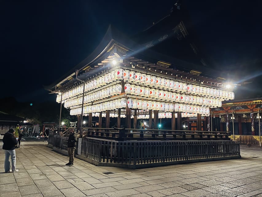 Kyoto: Gion Magical Night Walking Tour with Geisha Trivia - The illuminated Buddhist pagoda