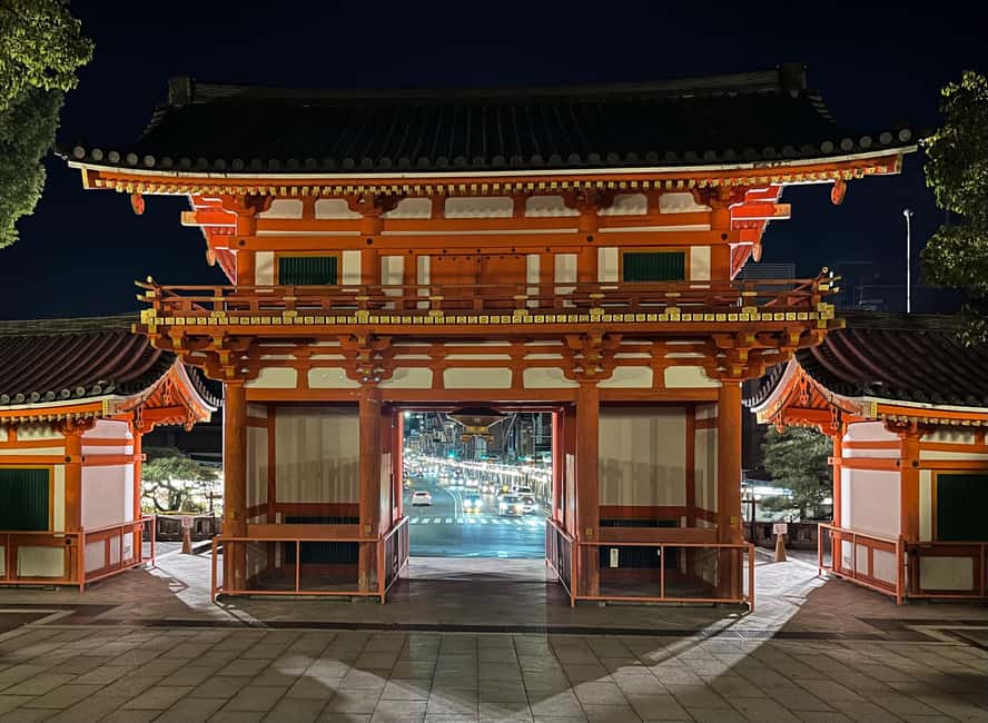 Kyoto: Gion Magical Night Walking Tour with Geisha Trivia - What the guides add