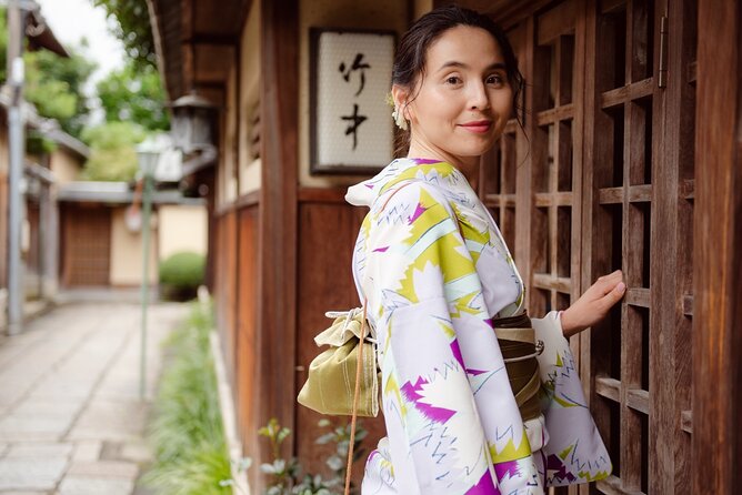 Kyoto Gion Photoshoot - Private Session | Pro Photographer - Timing, weather, and comfort
