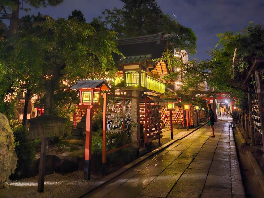 Kyoto: Gion Sunset Walking Tour with Local Guide - Why Gion works best after sunset