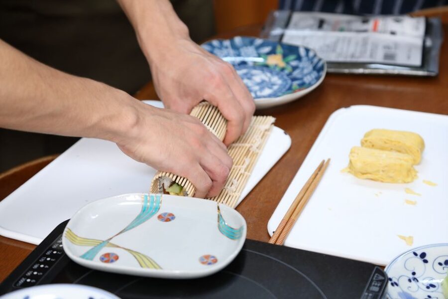 Kyoto Home Cooking Class ＆Supermarket tour near Fushimiinari - A Kyoto cooking class that feels like lunch at a friend’s home