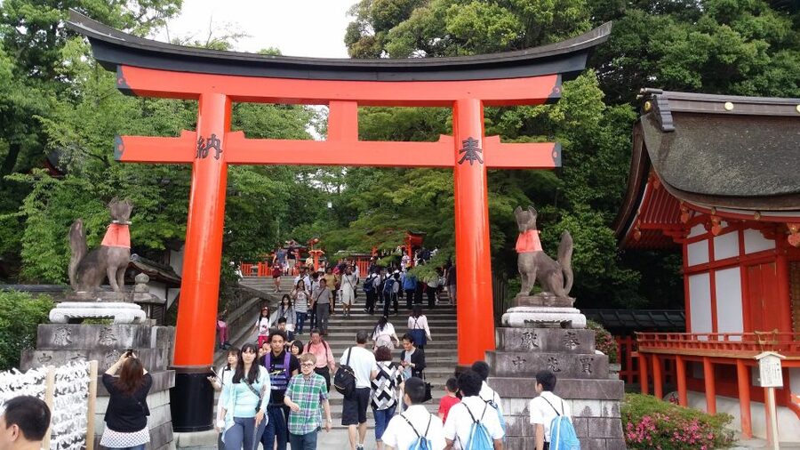 Kyoto: Immersive Arashiyama & Fushimi Inari by Private Car - Arashiyama river time and lunch freedom
