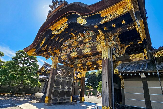 Kyoto Imperial Palace & Nijo Castle Guided Walking Tour - 3 Hours - What to Look For Inside the Castle