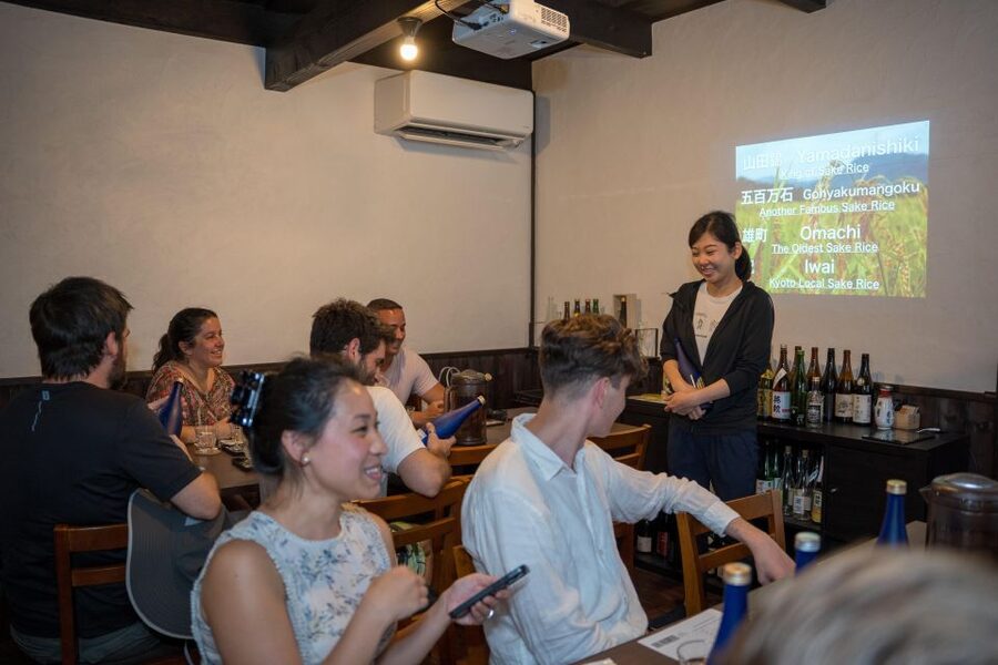 Kyoto: Insider Sake Experience with 7 Tastings and Snacks - Who should book this experience?