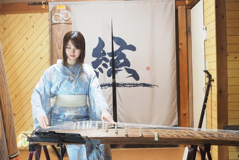 Kyoto: Japanese Koto & Shamisen Concert and Koto Class - What happens when you arrive