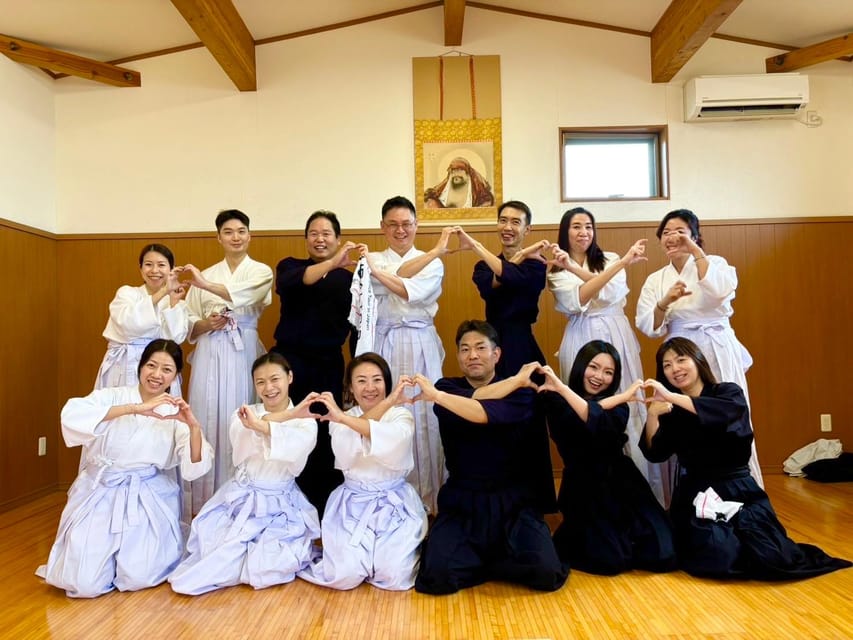 Kyoto: Kendo Samurai Experience Tour - Putting on full kendo armor