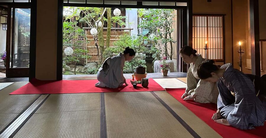 Kyoto: Kimono and Tea Ceremony Experience at Cultural Asset - Taking photos around Tondaya