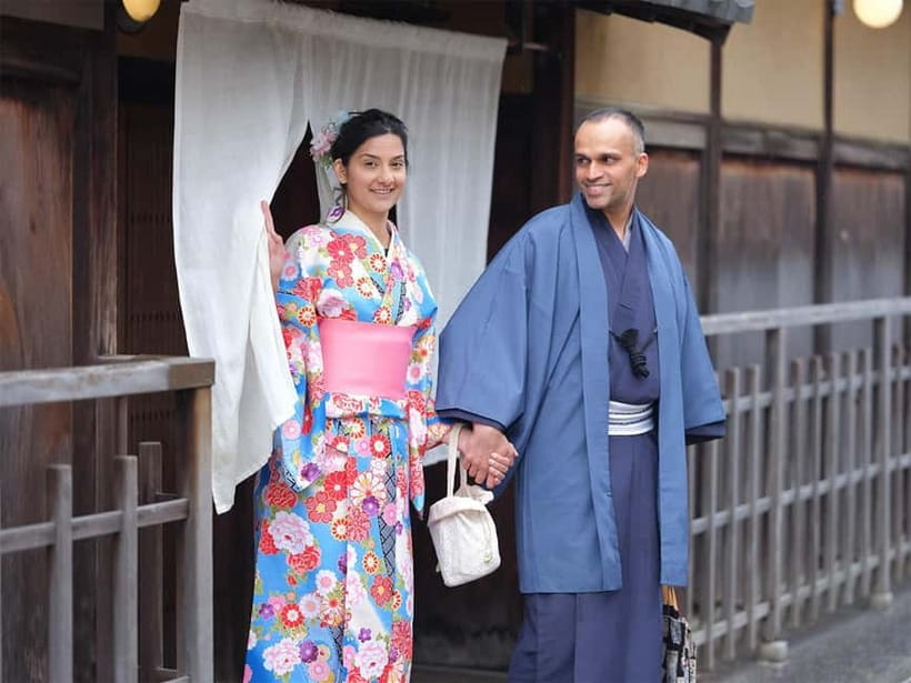 Kyoto Kimono Rental mimosa |Kimono/Yukata Rental Couple Plan - Choosing your outfit at the shop