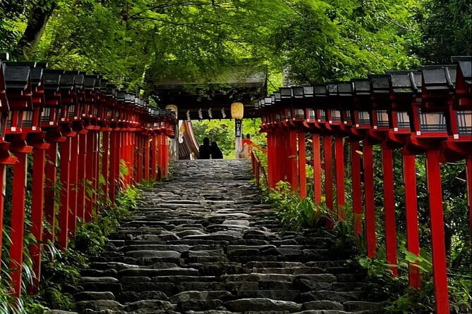 Kyoto Magical Night English Tour: Gion & Fushimi Inari Shrine - Nene-no-Michi, a calmer fifteen minutes