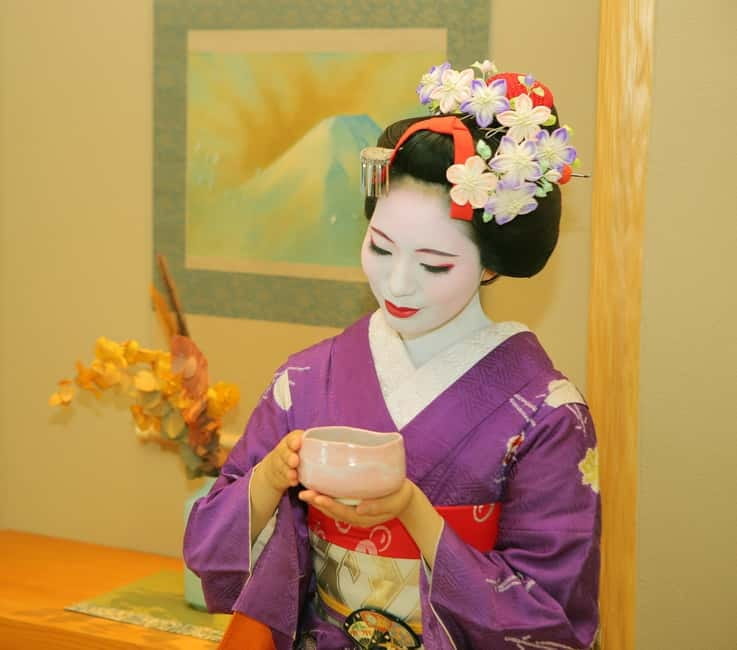 Kyoto: Maiko, Samurai, or Kimono Rental and Tea Ceremony - Walking to Akebonotei for matcha