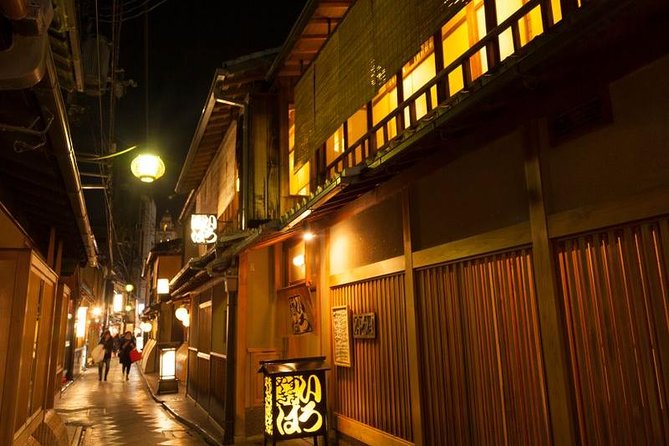 Kyoto Night Foodie Tour in Gion (9+ dishes + 6 Sake tastings) - Nine-plus dishes sounds substantial, but value depends on your appetite