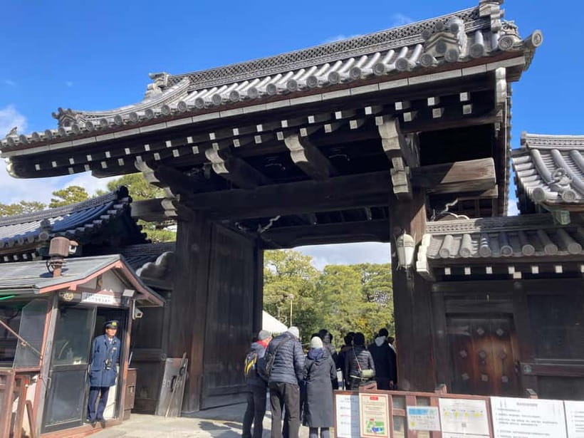 Kyoto: Nijo Castle and Kyoto Imperial Palace Guided Tour - Nijo Castle puts the shogun’s power on display