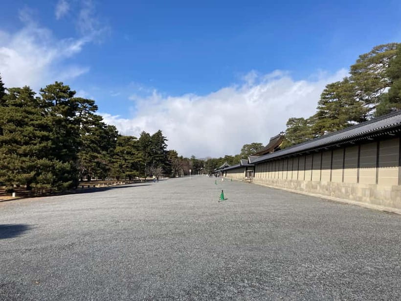 Kyoto: Nijo Castle and Kyoto Imperial Palace Guided Tour - The walk between the two sites adds useful context
