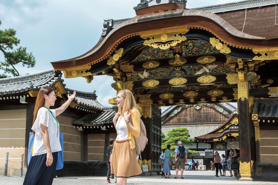 Kyoto: Nijo-jo Castle and Ninomaru Palace Guided Tour - English clarity and guide quality