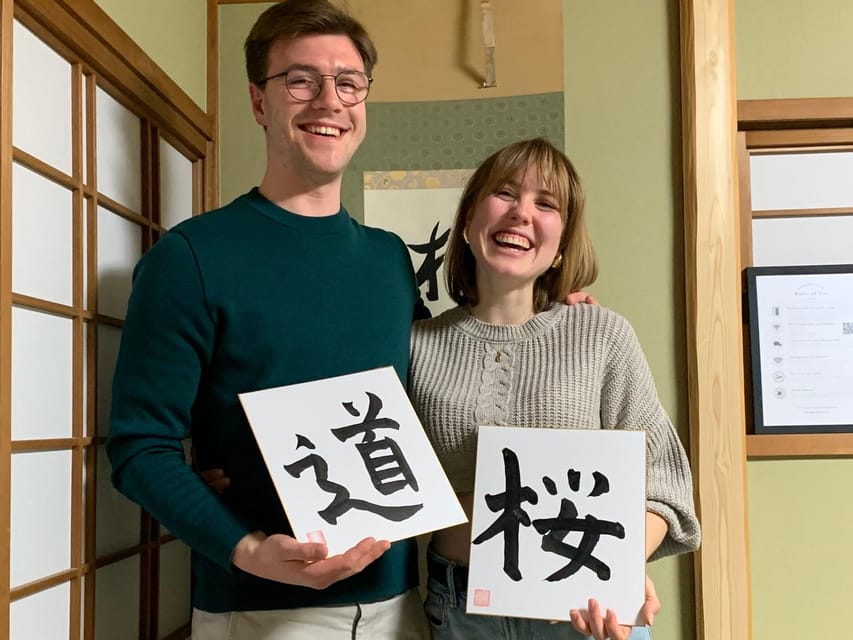 Kyoto Ninenzaka : Japanese Calligraphy Class in Townhouse - Why the tools make the lesson more meaningful