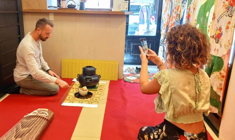 Kyoto: Nishiki Market Tea Ceremony with Koto Performance - Why the koto and tea combination works