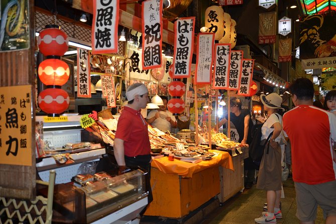 Kyoto Nishiki Market Tour - Meeting guides Chie, Rosali, and the value of a small group