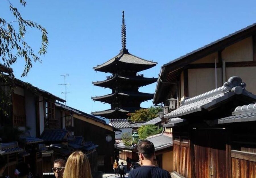 Kyoto: Private 2.5 Hour Historical Walking Tour - Key points to know before booking