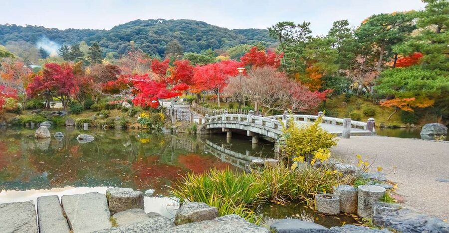 Kyoto: Private 2.5 Hour Historical Walking Tour - Yasaka Shrine and the basics of Shinto worship