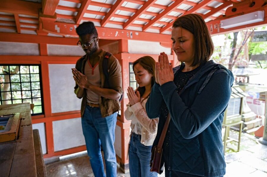 Kyoto: Private Customized Walking Tour with a Local Insider - What the guide adds at temples and gardens