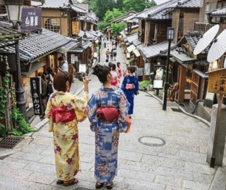 Kyoto: Private Highlights Tour with Guide and Luxury Vehicle - Why a private vehicle helps in Kyoto