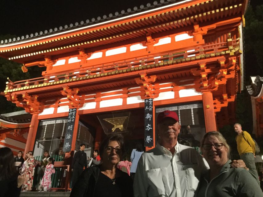 Kyoto: Private Tour with Local Licensed Guide - Markets, castles, palaces, and local neighborhoods